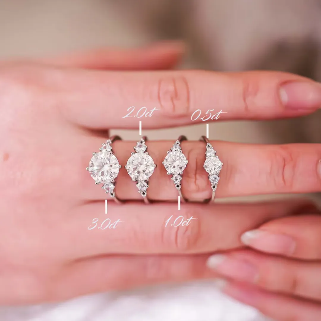 /public/photos/live/Round Cut Moissanite Gold Ring-1094 (7).webp